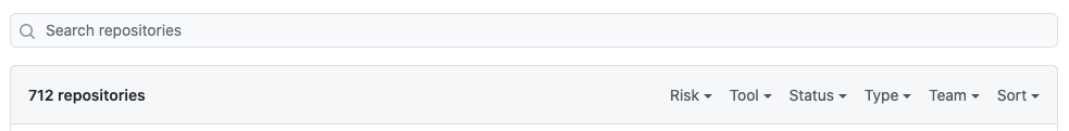 Screenshot der Dropdownfiltermenüs und des Felds „Repositorys durchsuchen“ in der Sicherheitsübersicht